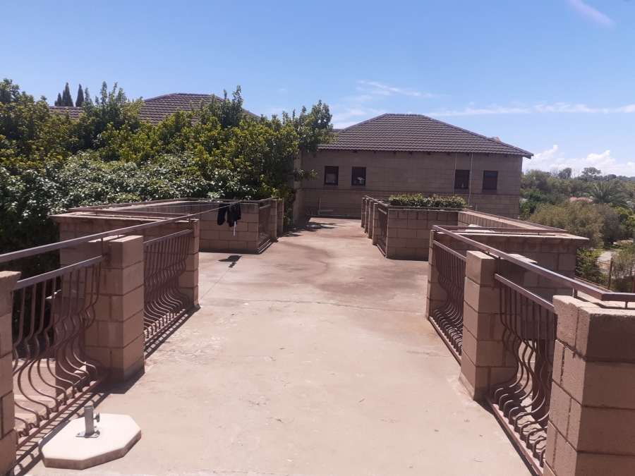 1 Bedroom Property for Sale in Brandwag Western Cape